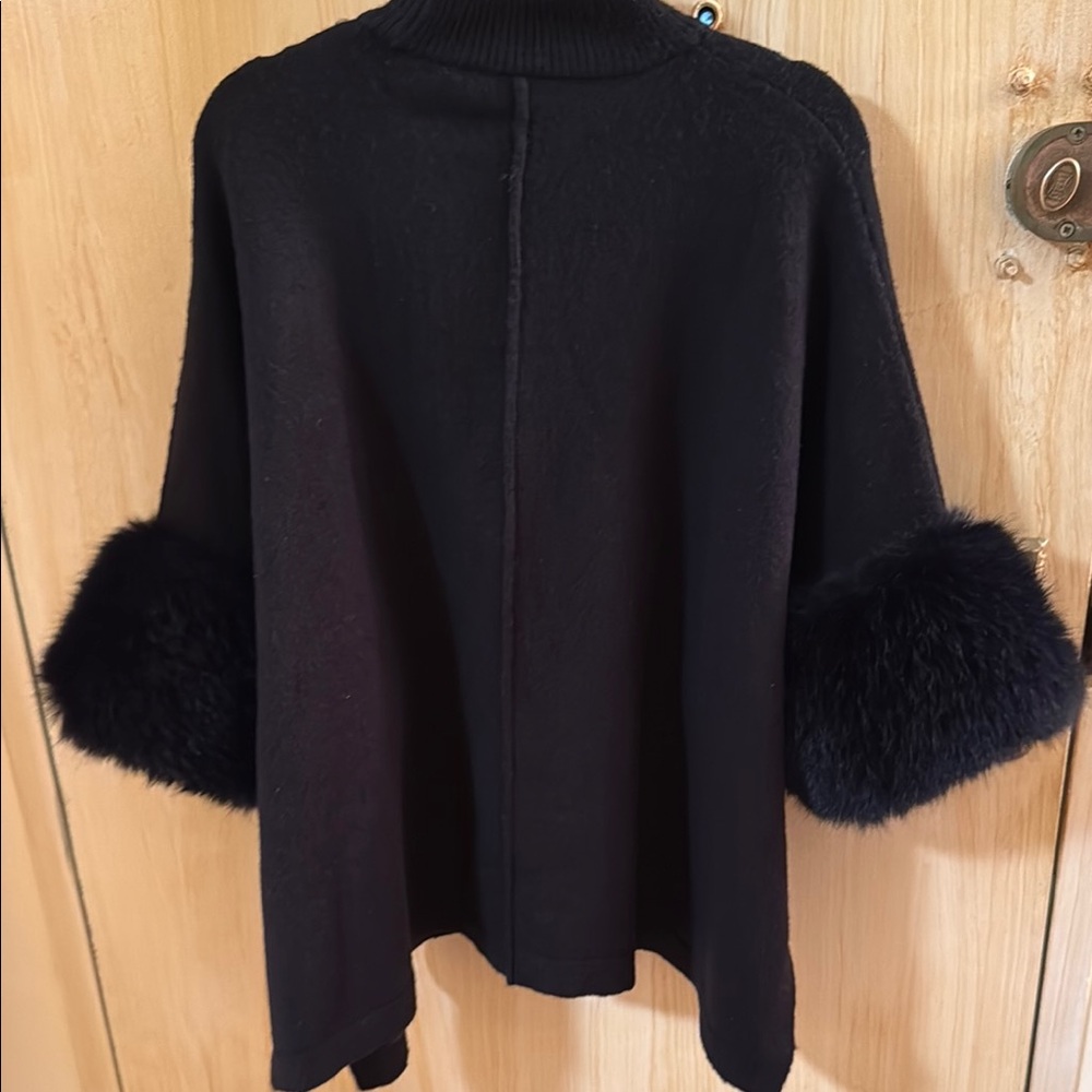 Chic Black Poncho Sweater with Faux Fur Cuffs - Picture 4 of 6